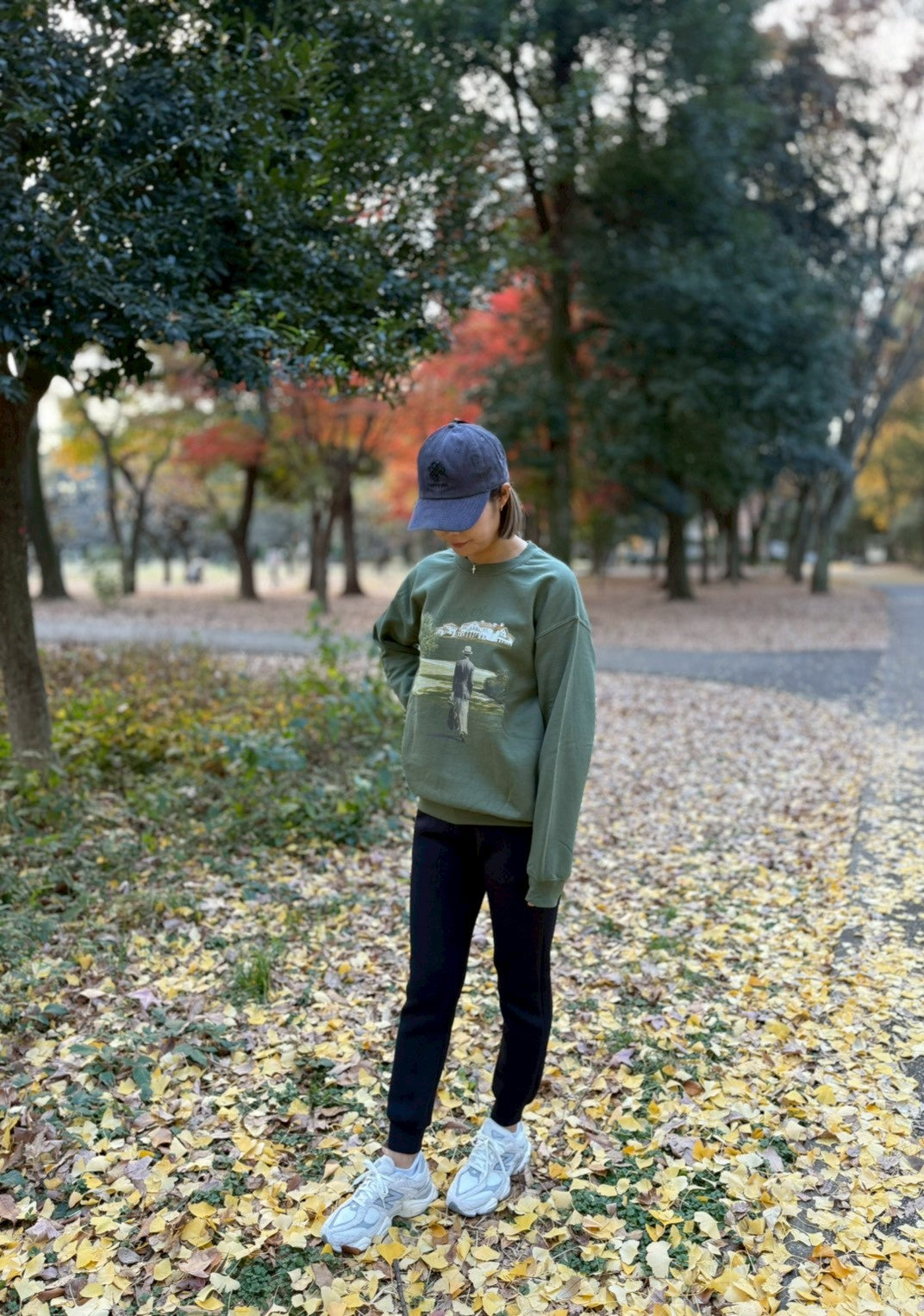 Spatty cot. Unisex Vintage Crew(カーキ)